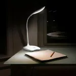 Lampara De Mesa Usb Velador Escritorio Luz Led Blanca