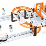 Pista De Autos Espacial Cohete Muñecos Astronauta Carreras Color Blanco